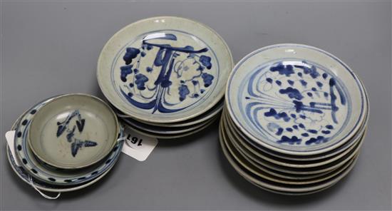 A collection of Chinese 18th/19th century blue and white pottery